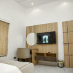 <b>Pinewood Suite</b> - Image 5